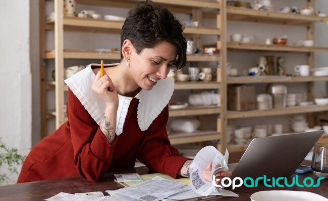 Plan de tesorería para pymes: qué mirar cada semana para evitar sustos plan de tesorería para pymes en una hoja de cálculo