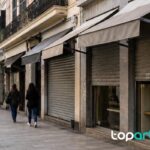 Tres detenidos por hurtos con el método de la siembra en aparcamientos Calle comercial española con pequeños negocios y actividad diaria