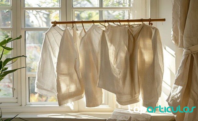 ropa de lino secándose al aire