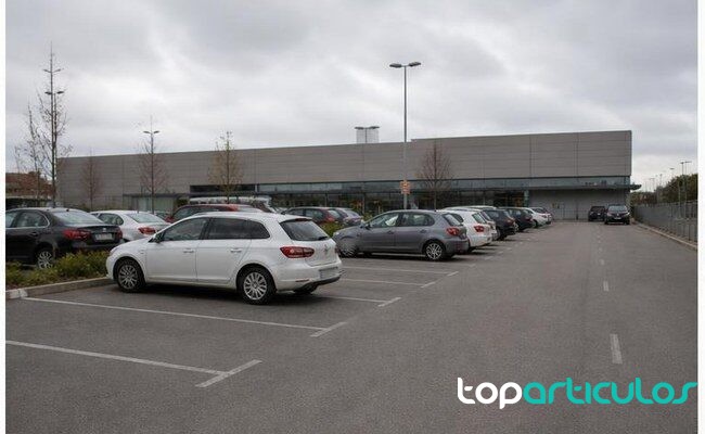 aparcamiento de un supermercado en Madrid usado como contexto de hurtos por distracción