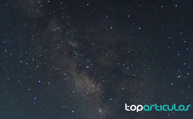 telescopio en alojamiento rural para astroturismo