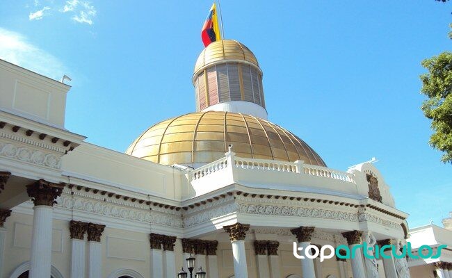 detalle del Palacio Federal Legislativo de Caracas